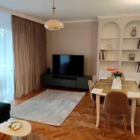 Apartament Sunset Apartment เชสโตฮอวา ภายนอก รูปภาพ