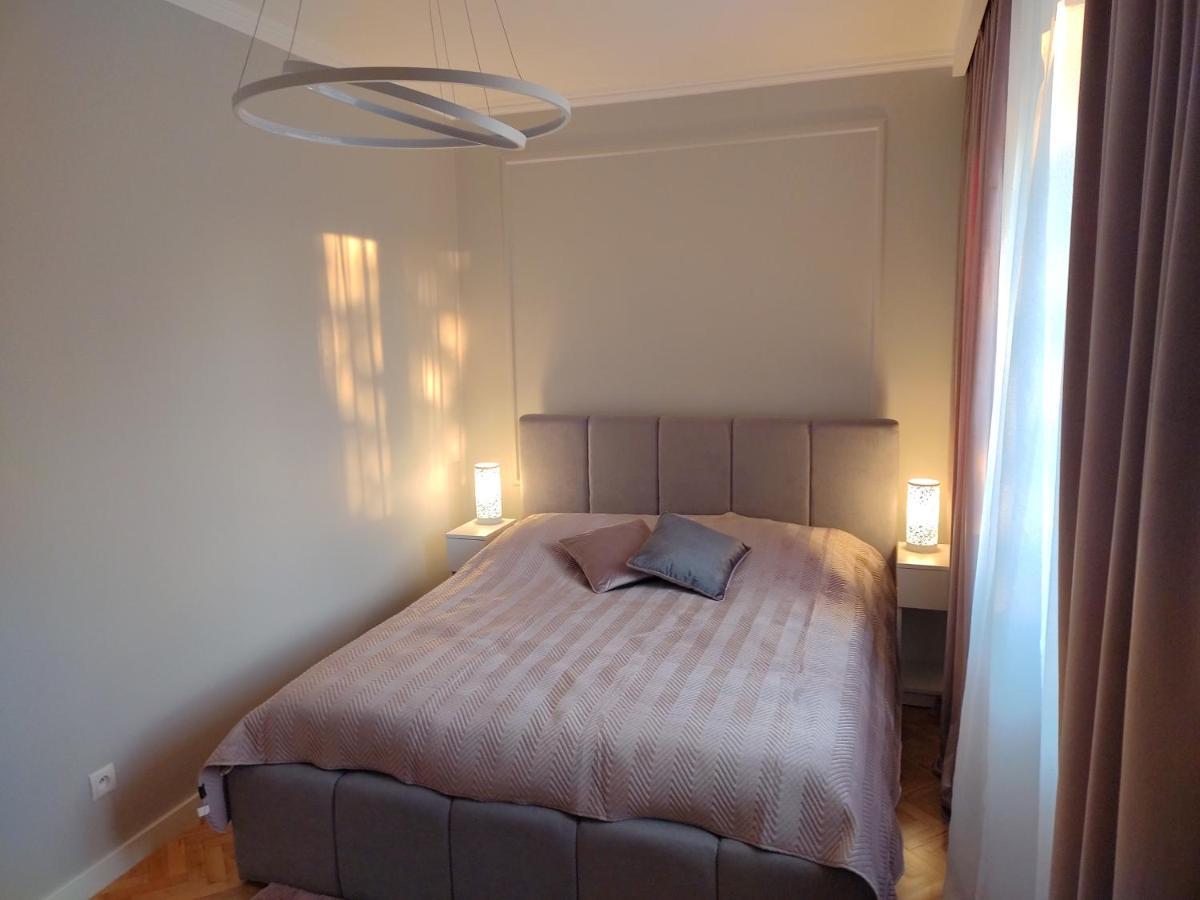 Apartament Sunset Apartment เชสโตฮอวา ภายนอก รูปภาพ